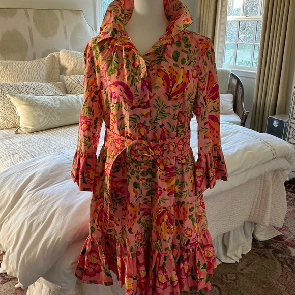 FARM Rio Painted Bananas Mini Dress
Size Large
NEW WITH TAGS - Picture 3 of 6